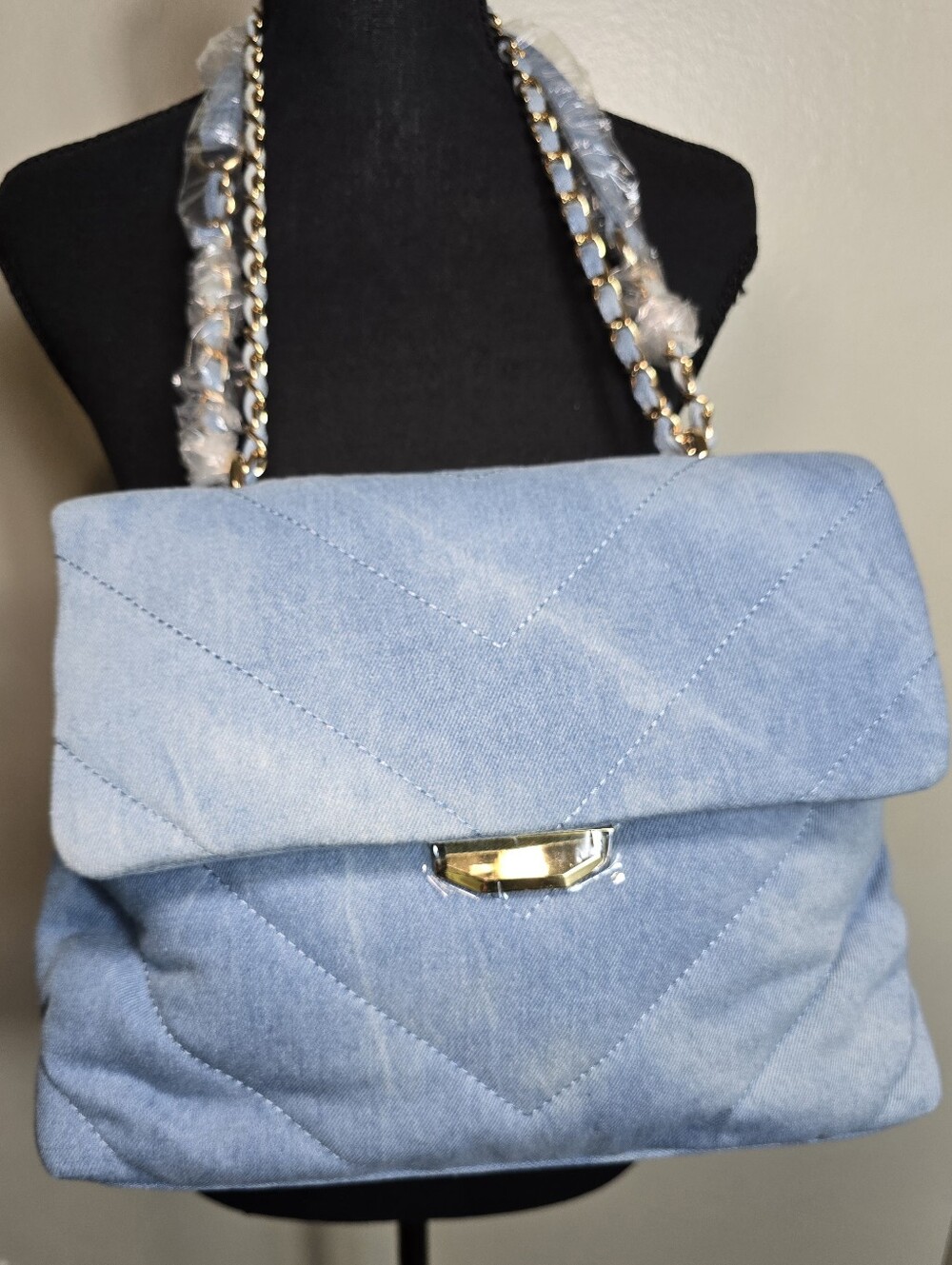 NWT Light Blue Denim Quilted Crossbody Bag 👜